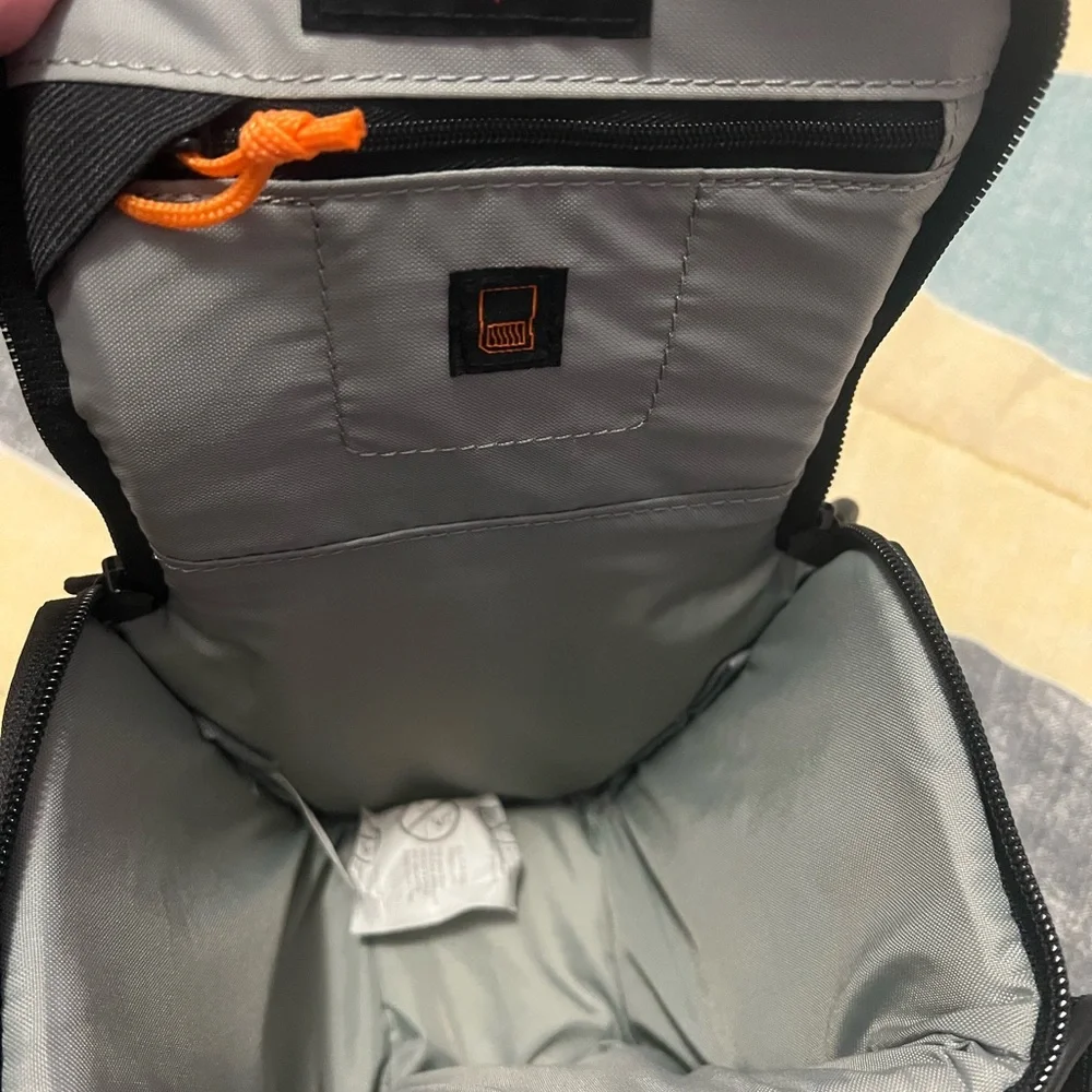 Lowepro Black Toploader Zoom 45 AW Camera Bag NWT
